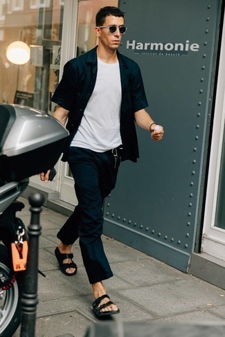 С чем носить синие солнцезащитные очки мужчине