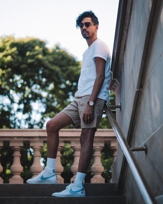 С чем носить синие солнцезащитные очки мужчине