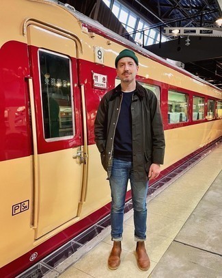 С чем носить синий свитшот мужчине