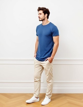 С чем носить синюю футболку мужчине