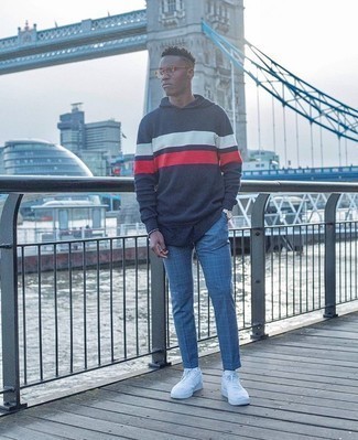 С чем носить синюю майку мужчине