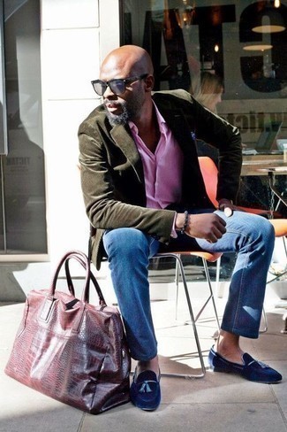 Какие джинсы носить с синими лоферами с кисточками