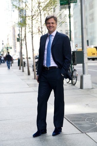 С чем носить синий галстук мужчине