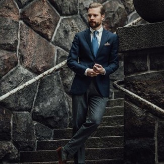 С чем носить синий галстук мужчине