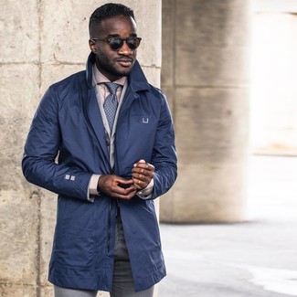 Как носить синий плащ с серым пиджаком мужчине