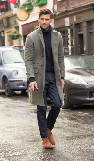 Какие ботинки дезерты носить с синей водолазкой