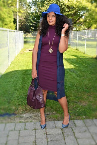 Какие туфли носить с синей безрукавкой