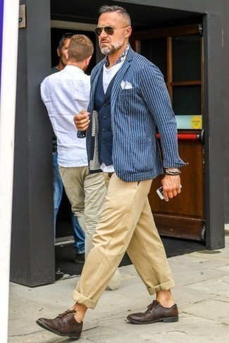 Какие броги носить с синим жилетом