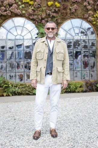 С чем носить синий жилет