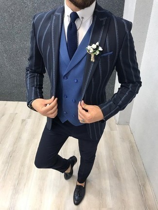 С чем носить синий жилет