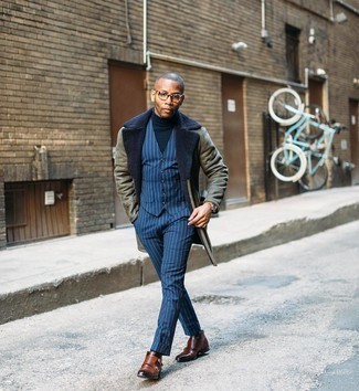 Какие монки носить с синим жилетом