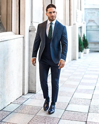 Как носить синий жилет с темно-синим пиджаком в мелкую клетку