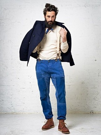 Как носить синий шерстяной пиджак с коричневыми кожаными повседневными ботинками мужчине
