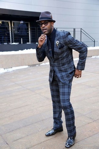 С чем носить синюю шерстяную шляпу мужчине