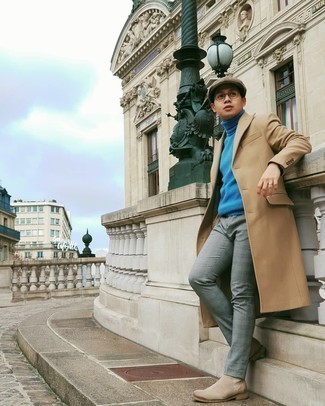 С чем носить синюю шерстяную водолазку мужчине