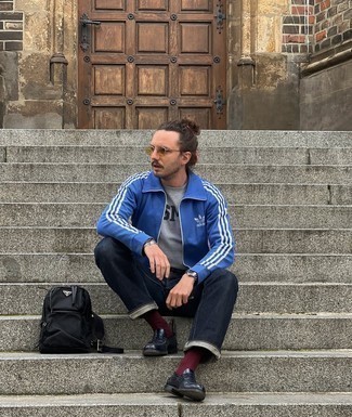 С чем носить синий свитер на молнии мужчине