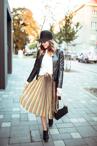 Как носить бомбер с свитером с круглым вырезом женщине