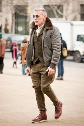 С чем носить бомбер мужчине в деловом стиле