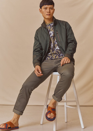 С чем носить бомбер мужчине лето