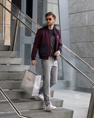 Как носить бомбер с футболкой с длинным рукавом мужчине