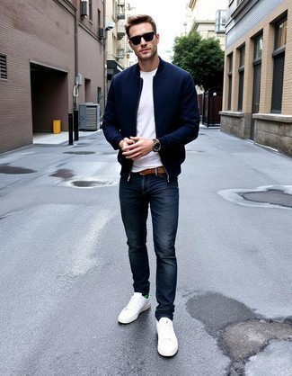 Как носить бомбер с низкими кедами мужчине