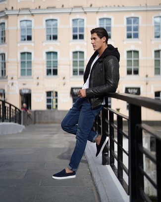 Как носить бомбер с слипонами мужчине