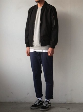 Как носить бомбер с свитшотем мужчине