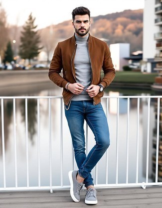 Как носить бомбер с водолазкой мужчине