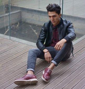 Как носить броги с футболкой с круглым вырезом