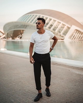 Как носить броги с футболкой с круглым вырезом