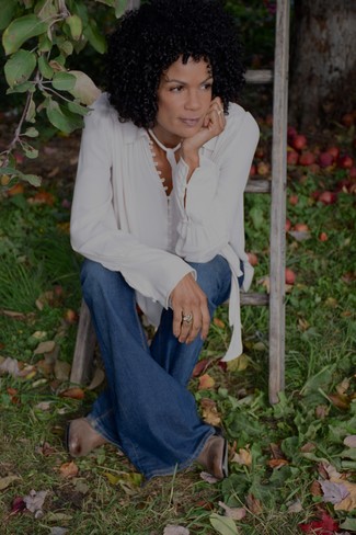 Какие джинсы носить с коричневыми ботильонами