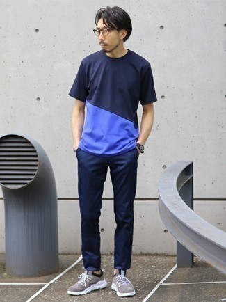 С чем носить коричневые кроссовки мужчине