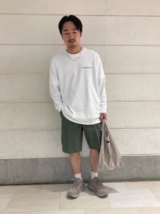 С чем носить коричневые кроссовки мужчине