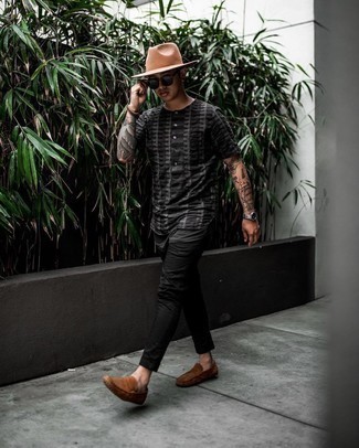 С чем носить коричневый браслет из бисера мужчине