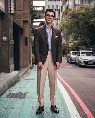 Как носить коричневый пиджак с коричневыми кожаными туфлями дерби