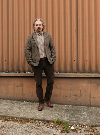 Какие повседневные ботинки носить с коричневым пиджаком мужчине