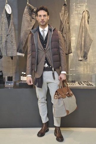 Какие ботинки челси носить с коричневым пиджаком мужчине