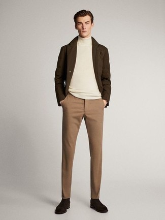 Какие брюки чинос носить с коричневым пиджаком