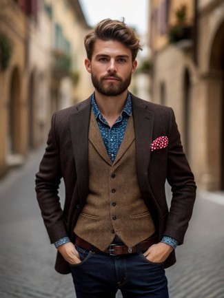 Какие джинсовые рубашки носить с коричневым пиджаком мужчине