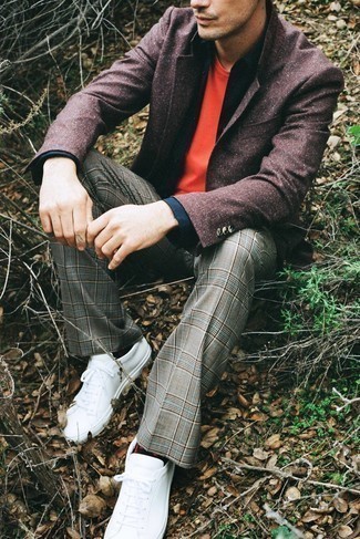 Как носить коричневый пиджак с серыми брюками чинос