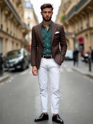 Как носить коричневый пиджак с белыми брюками чинос