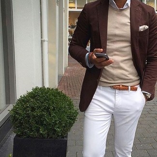 Как носить коричневый пиджак с белыми брюками чинос