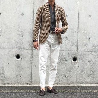 Как носить коричневый пиджак с белыми брюками чинос