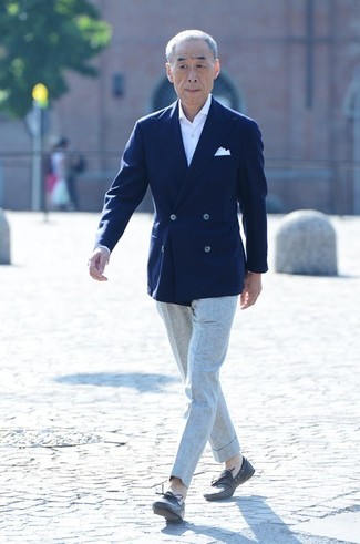 Какие двубортные пиджаки носить с коричневыми топсайдерами