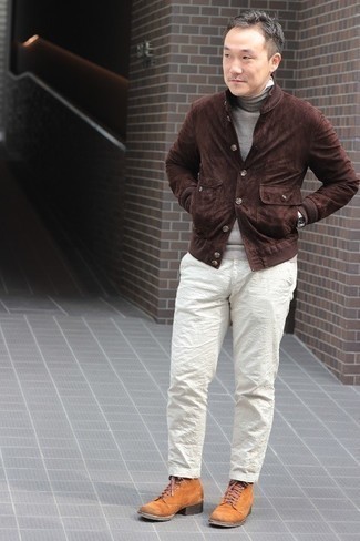 Какие повседневные ботинки носить с коричневым бомбером мужчине