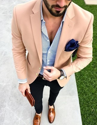 С чем носить коричневый браслет мужчине