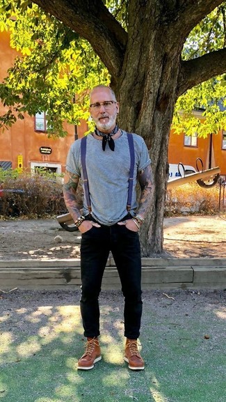 С чем носить коричневый браслет мужчине