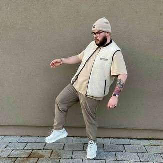 С чем носить коричневый браслет мужчине