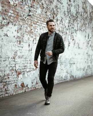 Какие джинсы носить с коричневыми ботинками броги