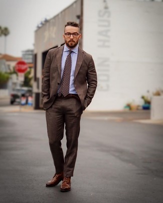 Какие костюмы носить с коричневыми ботинками броги